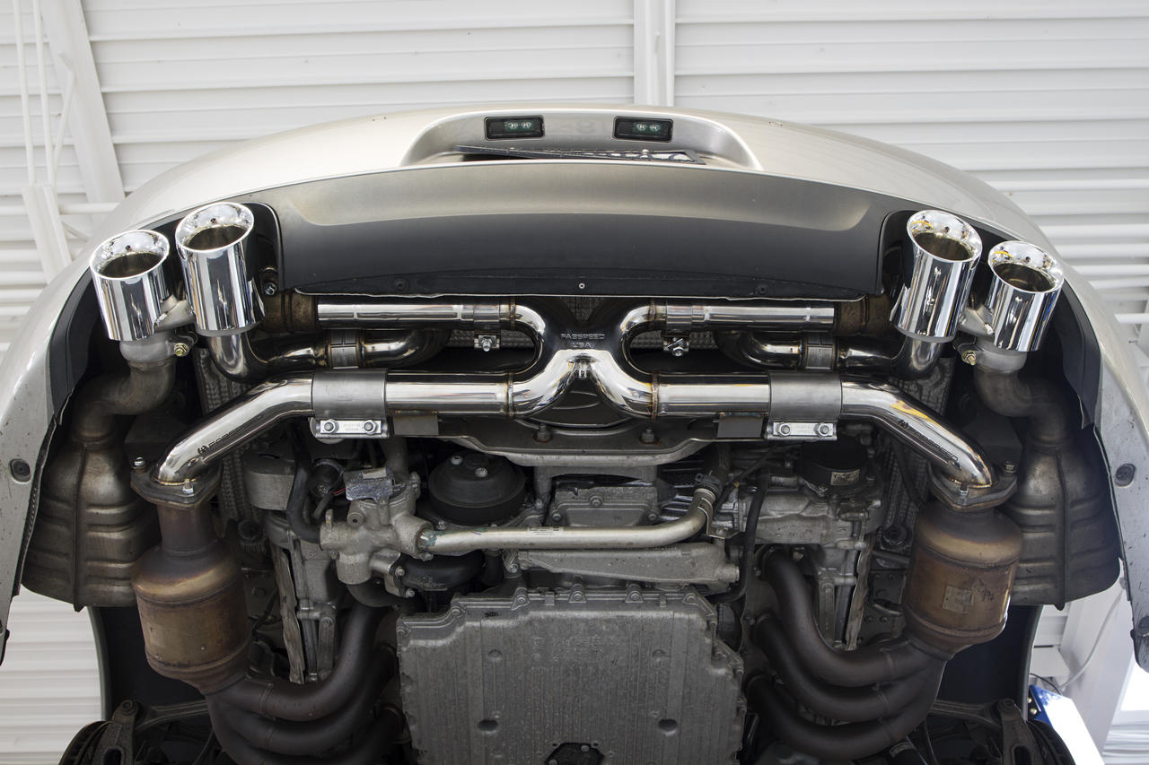Fabspeed Porsche 991 Carrera Valved Center Muffler Bypass X-Pipe (Valved Exhaust Only) (2012-2016)