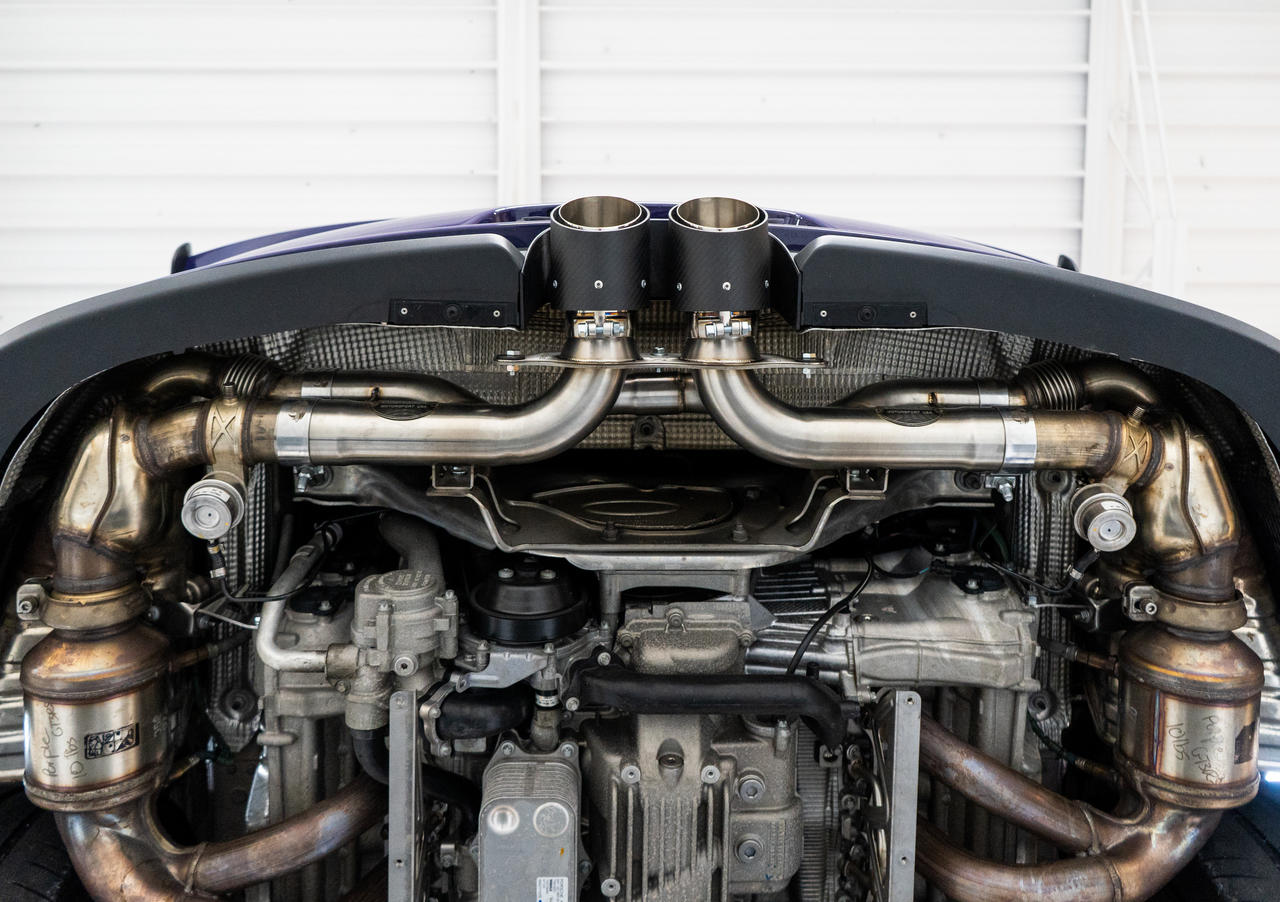 Fabspeed Porsche 991.2 GT3 / GT3 RS Center Muffler Bypass Pipe 2017- 2019